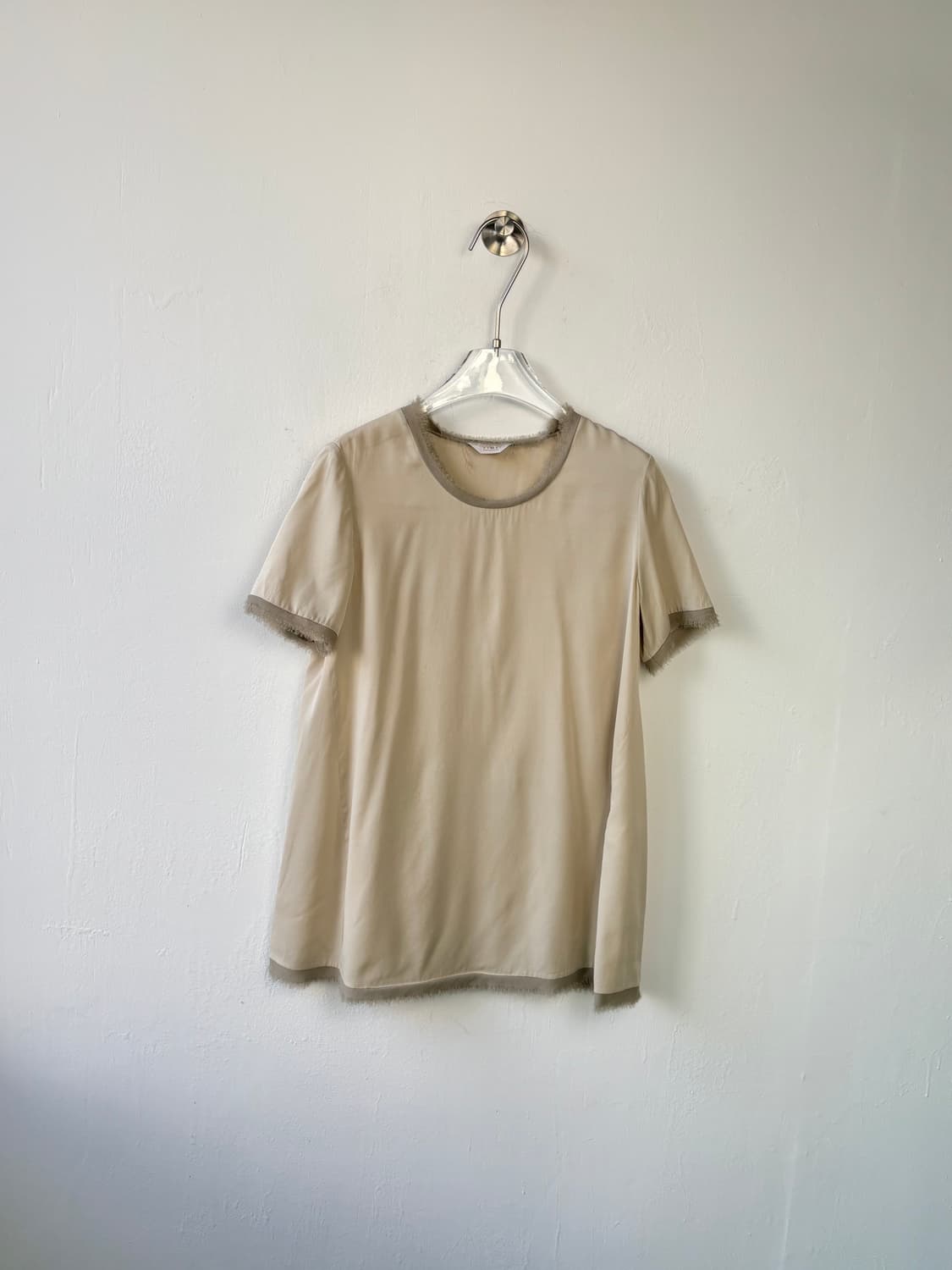 타임 페더 넥 티셔츠  상품이미지1