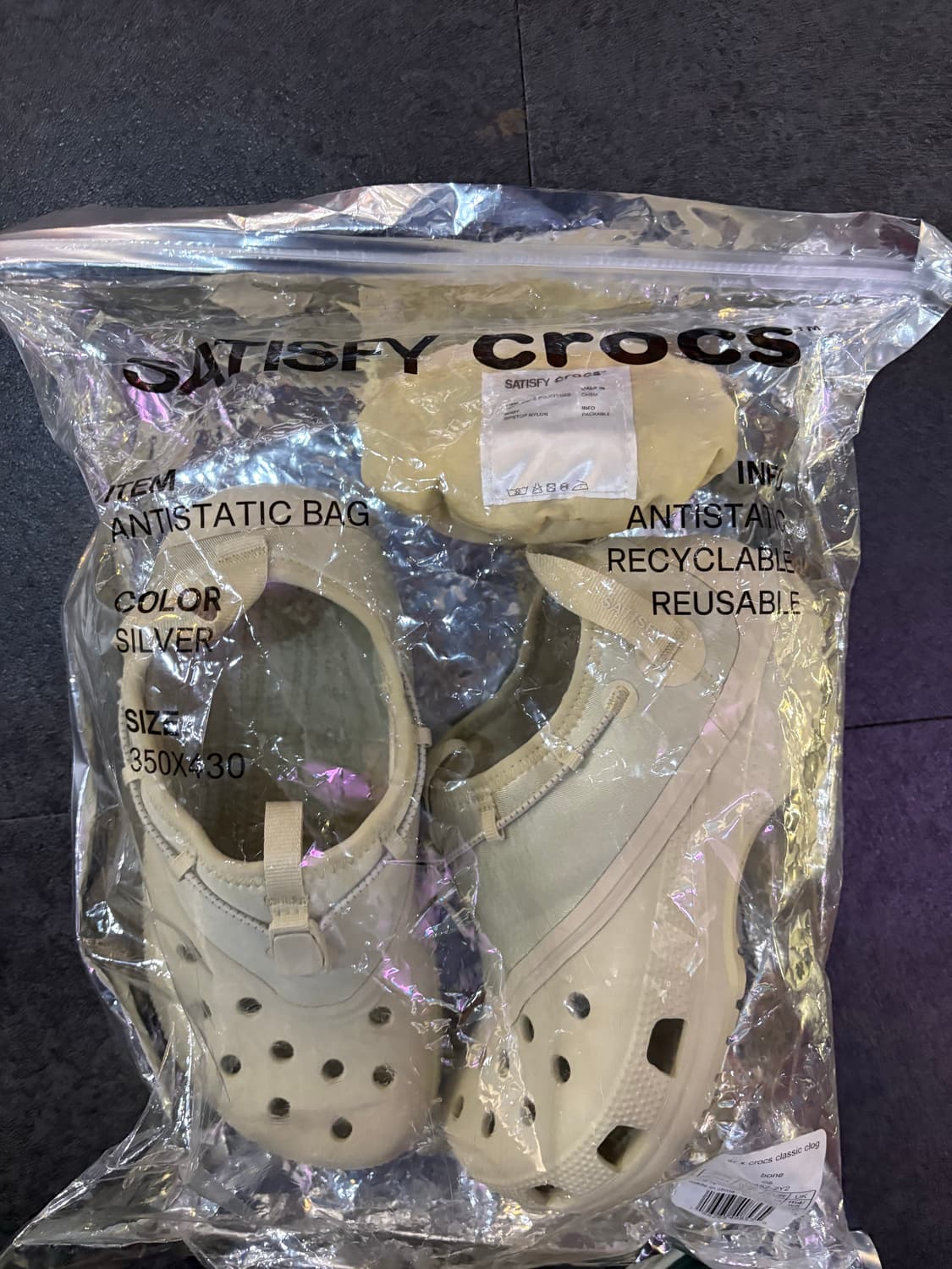 [240]크록스 x 새티스파이 클래식 클로그 본 상품이미지3