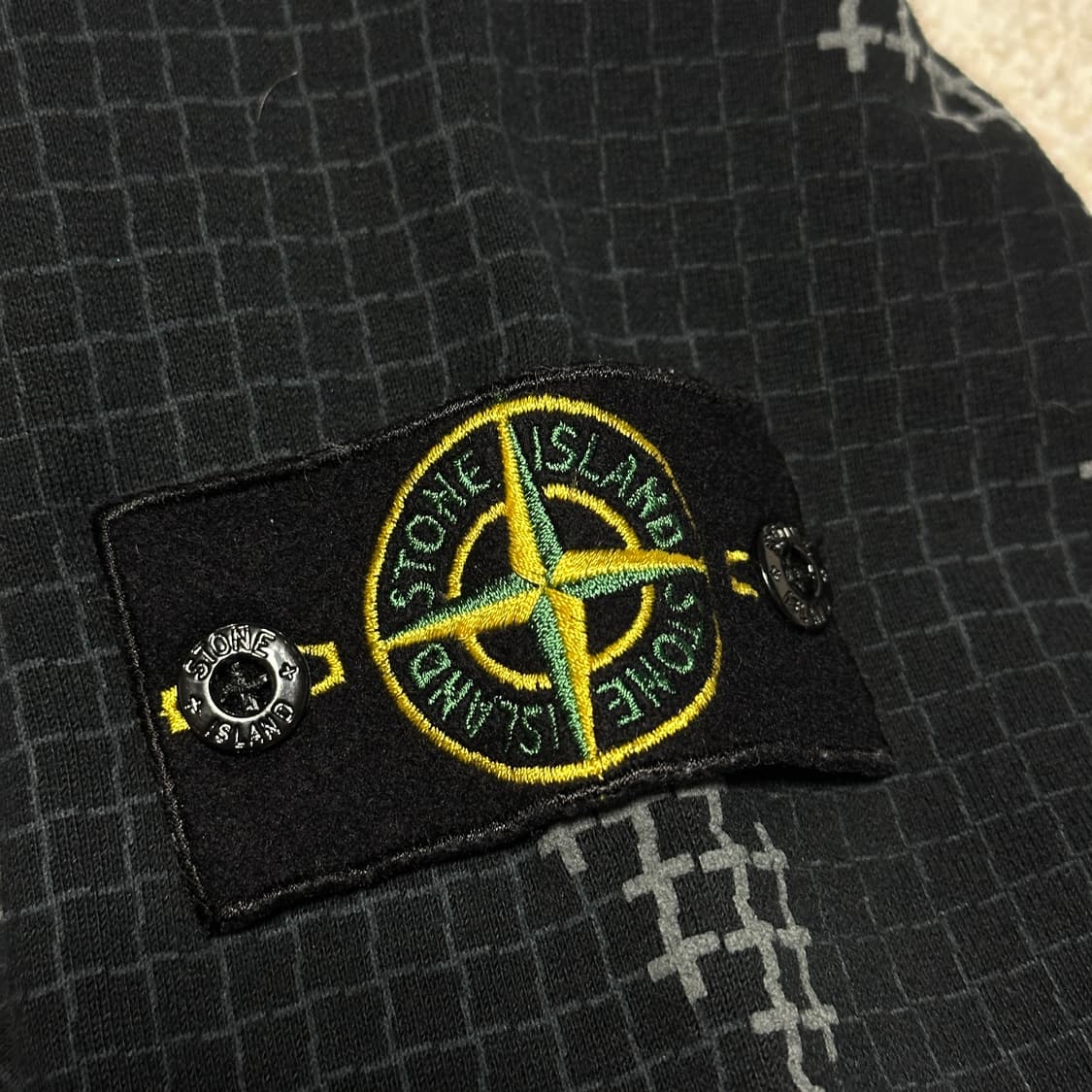 스톤 아일랜드 체크 그리드 카모 스웨트셔츠 상품이미지6