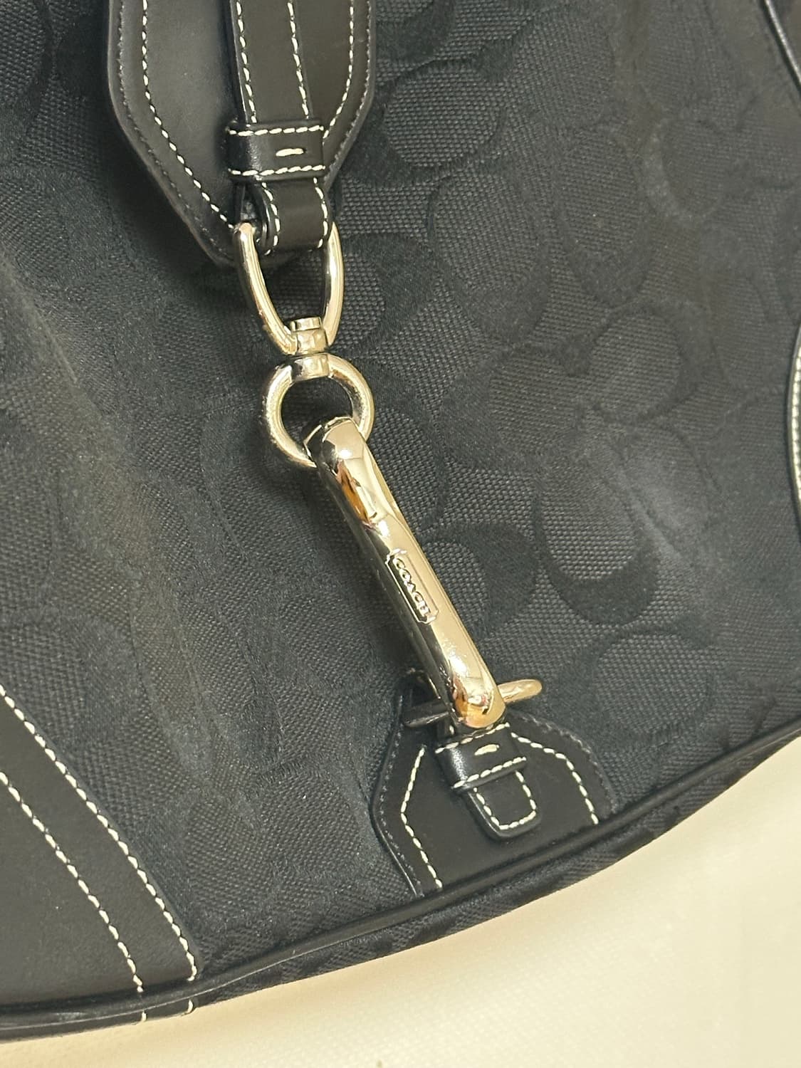코치 블랙 시그니처 숄더백 / 코치가방 / 코치숄더백 /코치빈티지백 상품이미지6