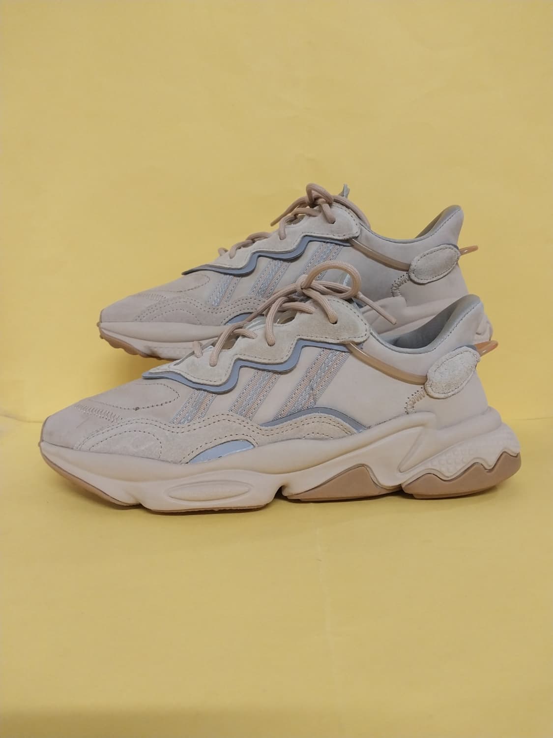 남성 아디다스 오리지널 오즈위고 라이트브라운 운동화 (250) 상품이미지1