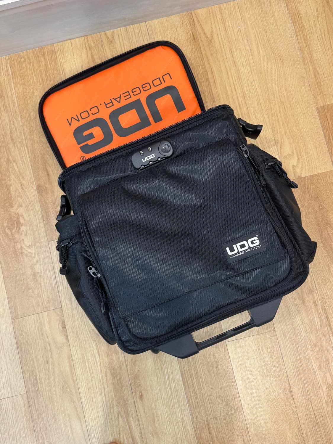 UDG 레코드 이동 가방 얼티밋 슬링백 트롤리 디럭스 MK2 상품이미지3