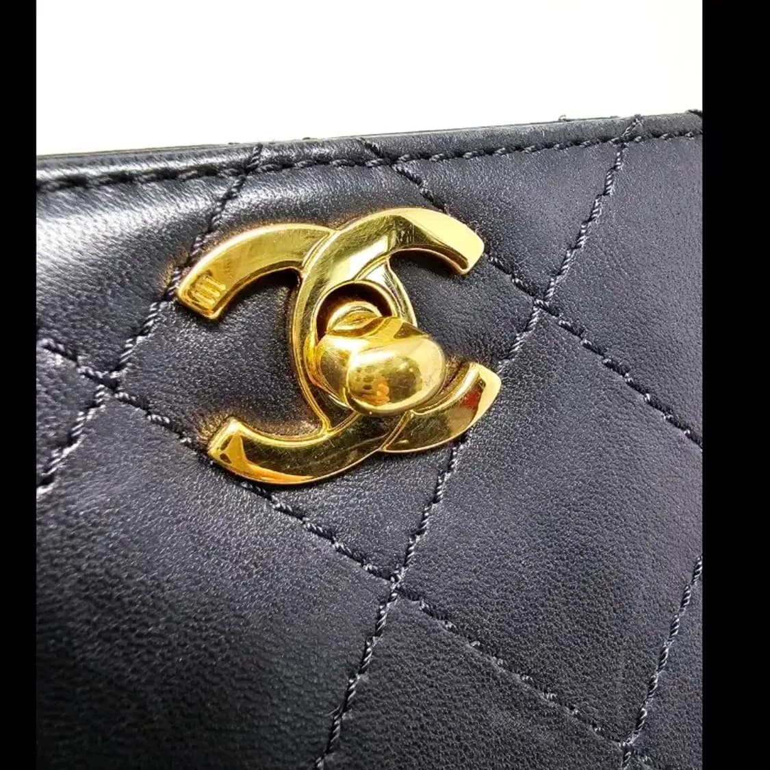 샤넬 퀼팅 숄더백 블랙 상품이미지9