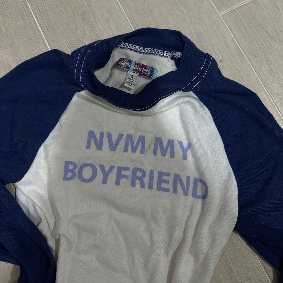 어반아웃피터스 레터링 y2k 롱슬리브 상품이미지4