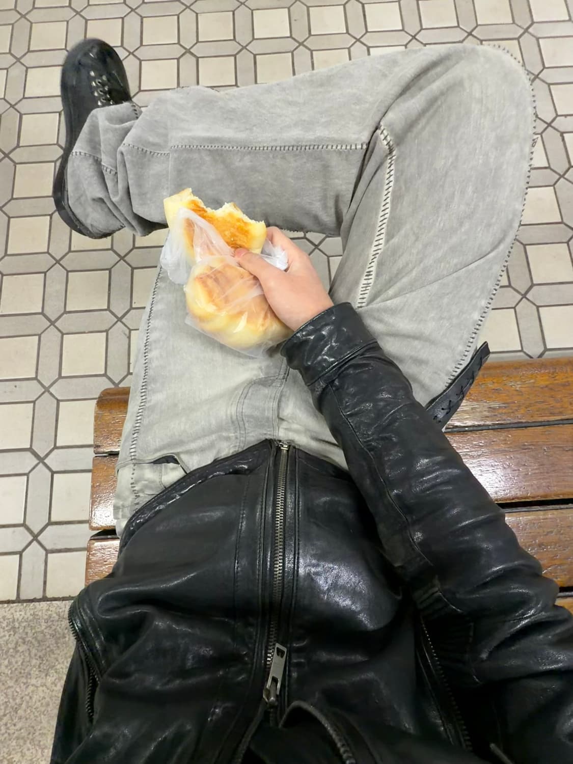 닐 바렛 레더 스터드 스니커즈 265 상품이미지2