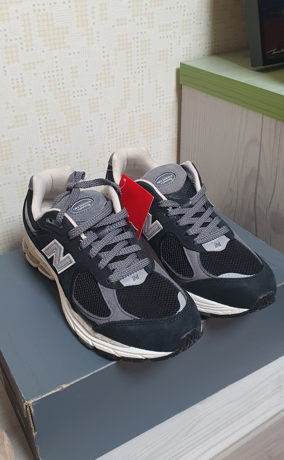 [260] 뉴발란스 2002 프리미엄 빈티지 블랙 260사이즈 상품이미지2