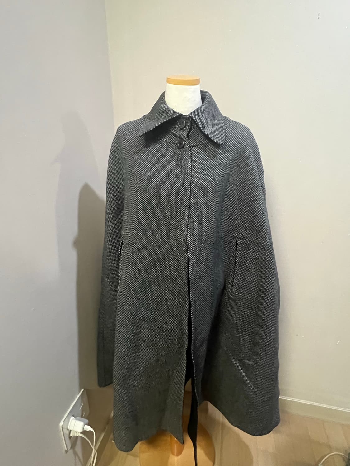 분위기 갑 엠마뮤엘웅가로 빈티지 100% 울 롱 케이프  상품이미지1