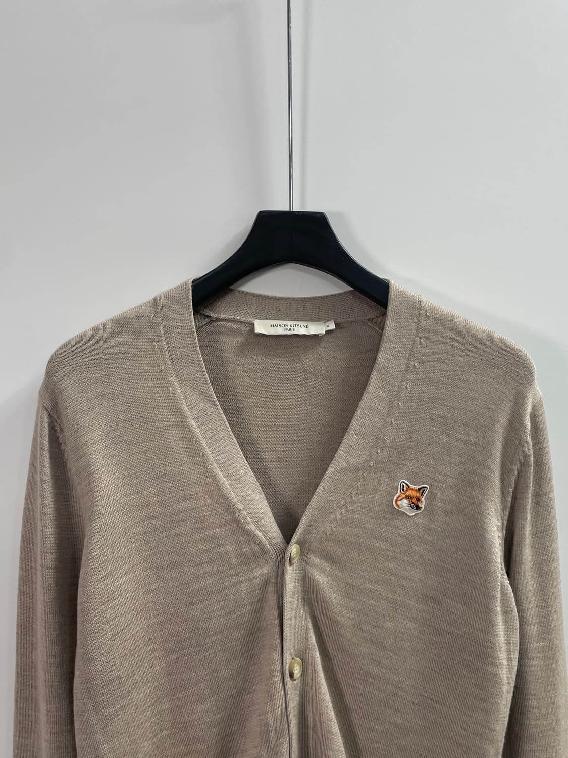 메종키츠네 폭스 브이넥 가디건 (on.149)   상품이미지2