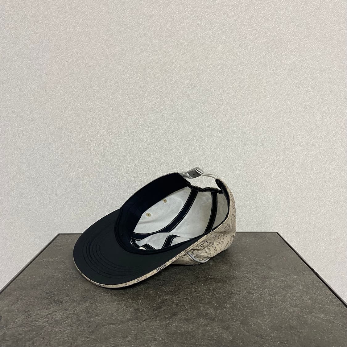 슈프림 X 나이키 에어맥스 스네이크 캠프캡 모자 상품이미지6