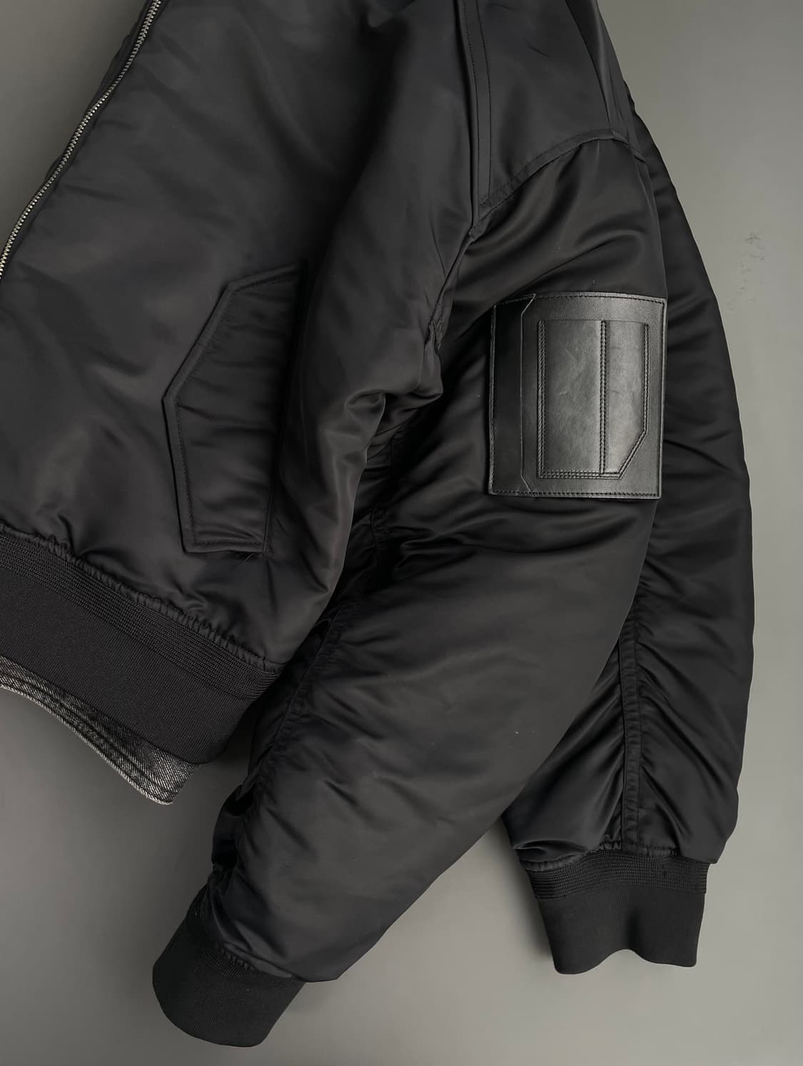 [46] 준지 흑청 데님 트러커 레이어드 MA-1 항공 점퍼 상품이미지4