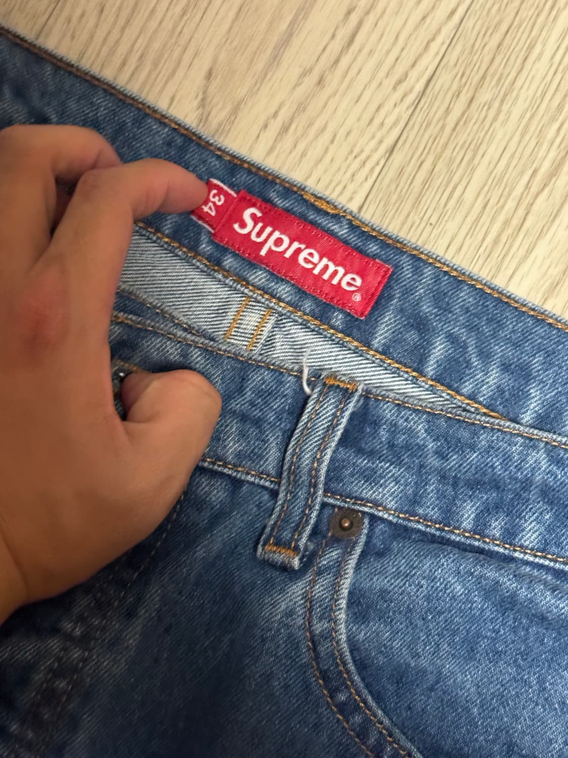 슈프림 레귤러 데님 워시드 인디고 상품이미지4