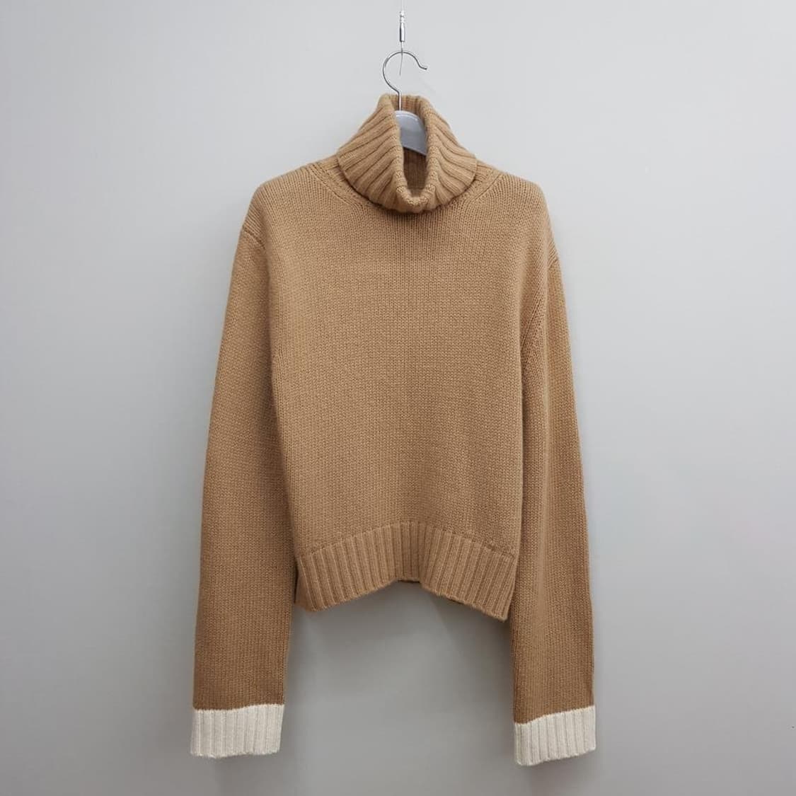 AND YOU 앤유 코펜하겐 배색 소매 하프 터틀넥 니트 1사이즈 상품이미지1