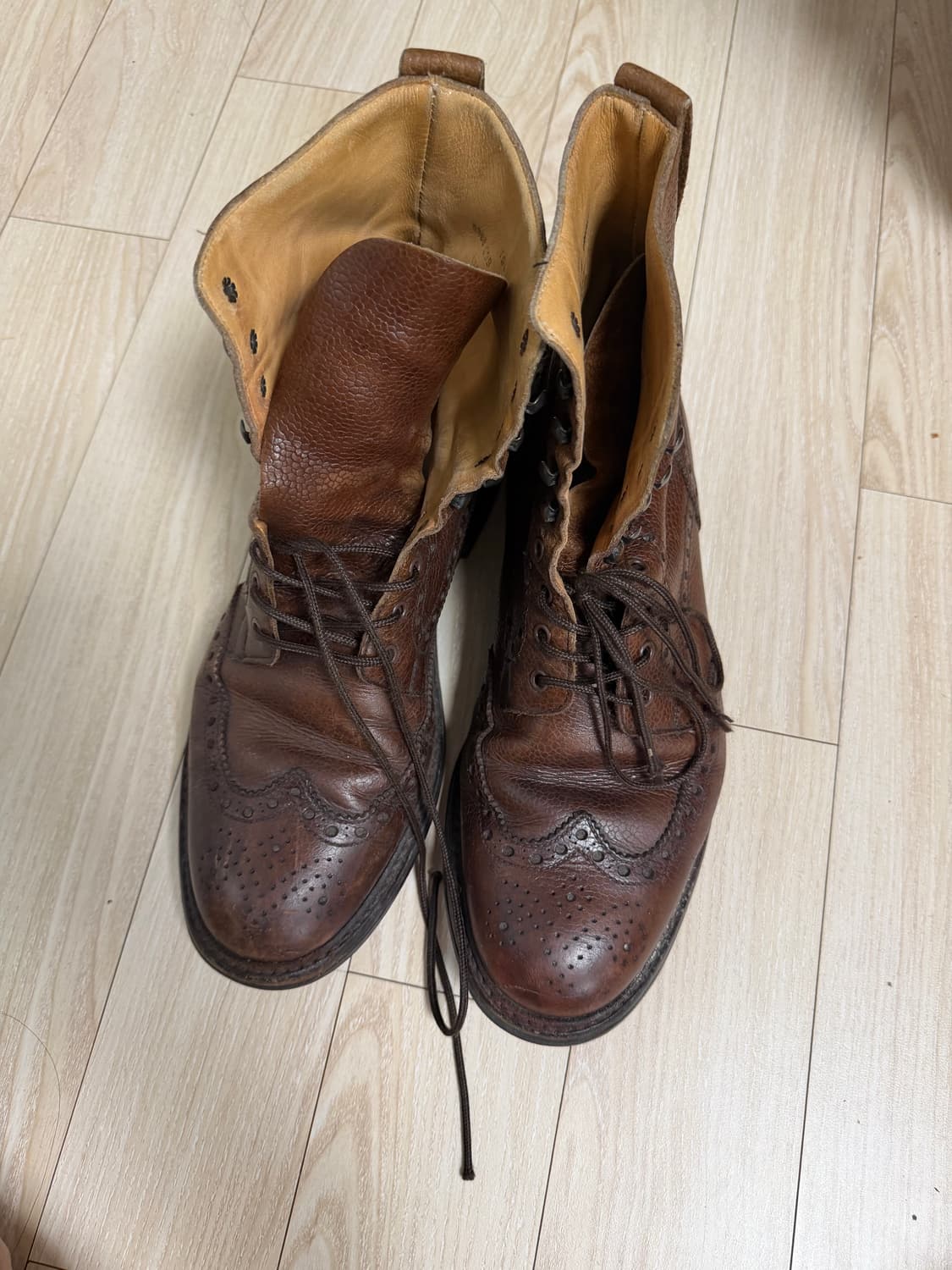 crokett&jones 브라운 레이스업 부츠 상품이미지1