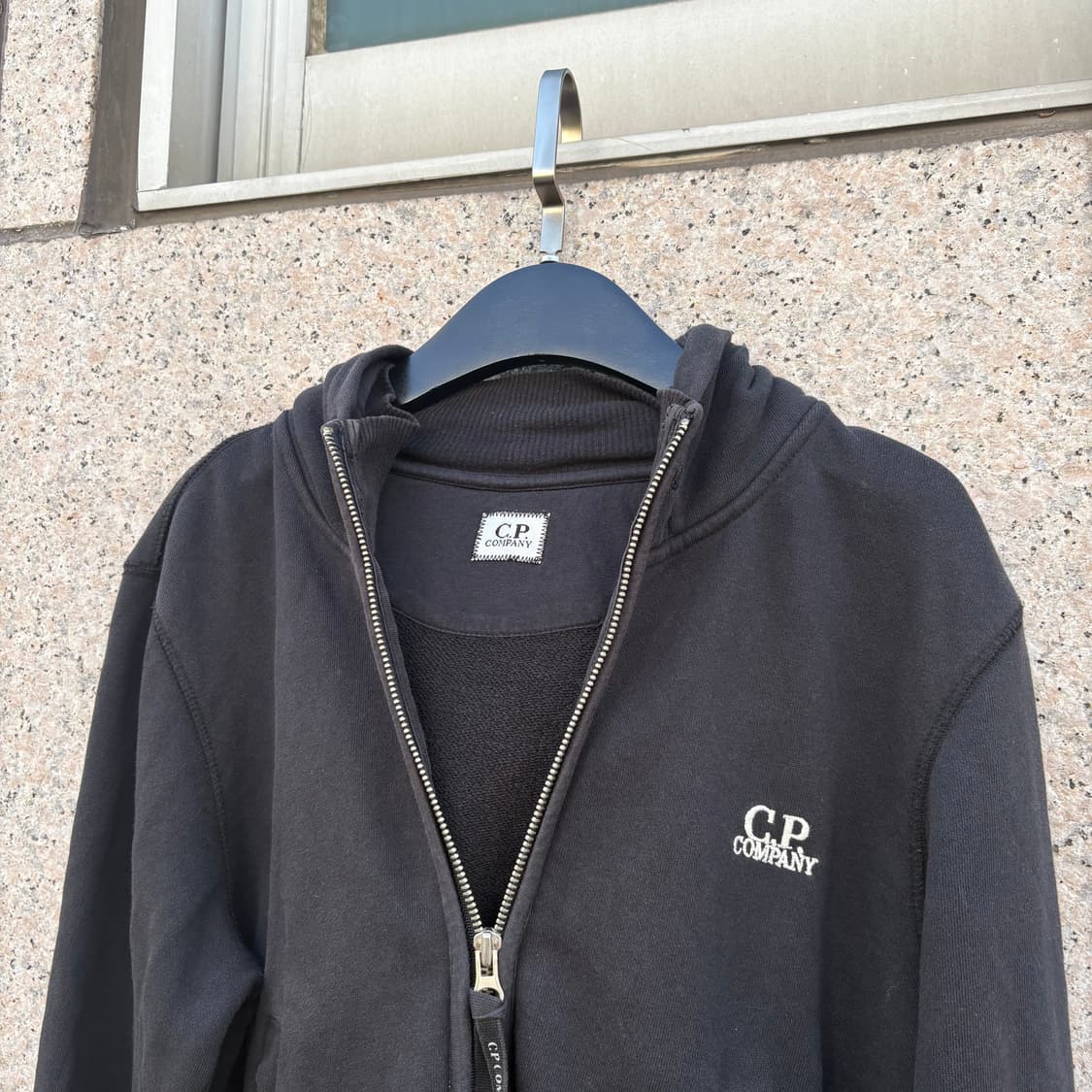 13FW 씨피컴퍼니 고글 후드 집업 상품이미지3