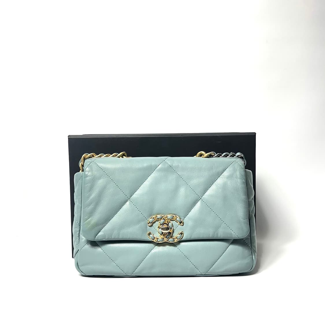 [S급/내장칩] 샤넬 19백 플랩백 내장칩  상품이미지1