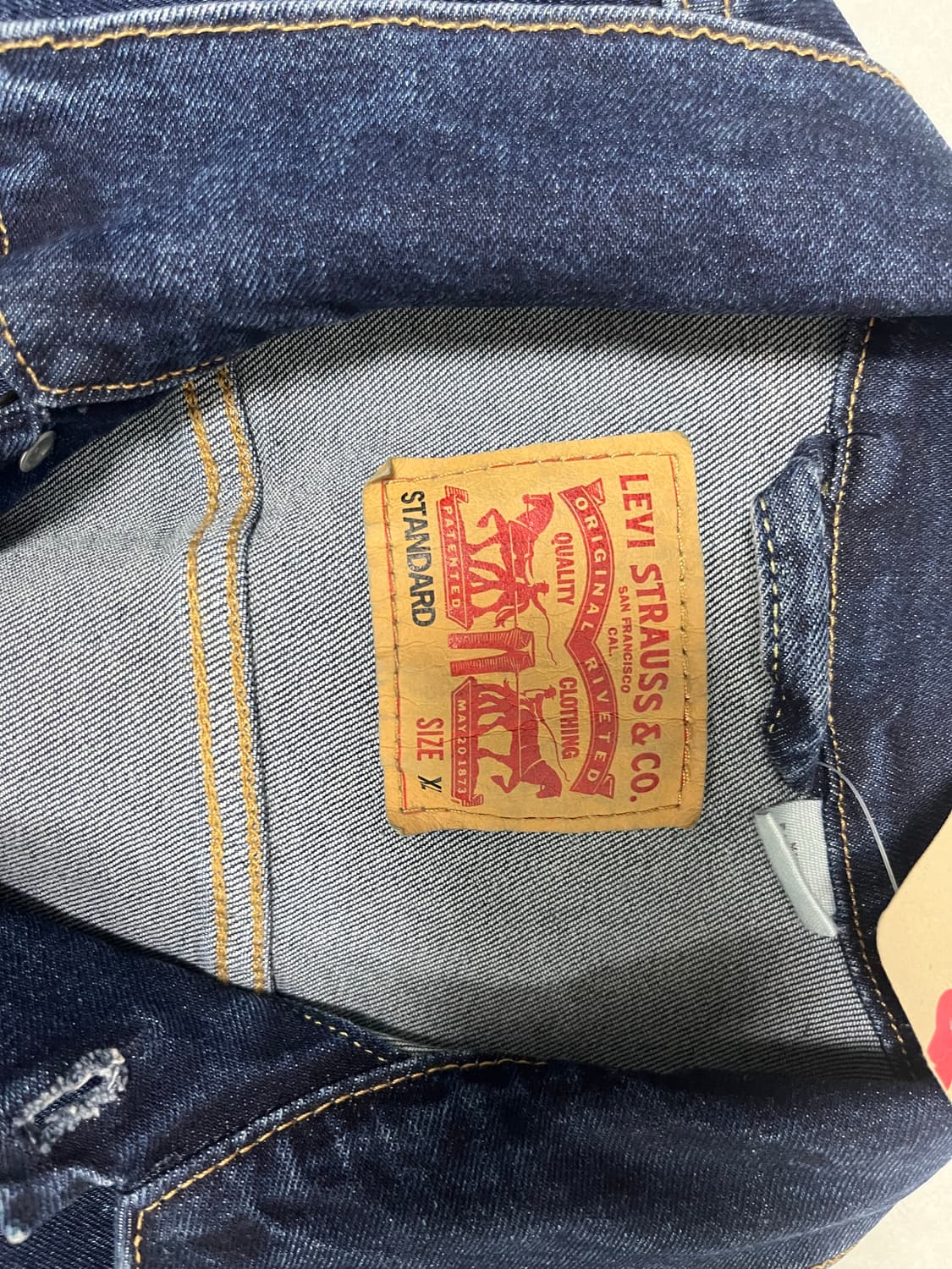 [새제품] 리바이스 타입3 트러커 재킷 XL 상품이미지2