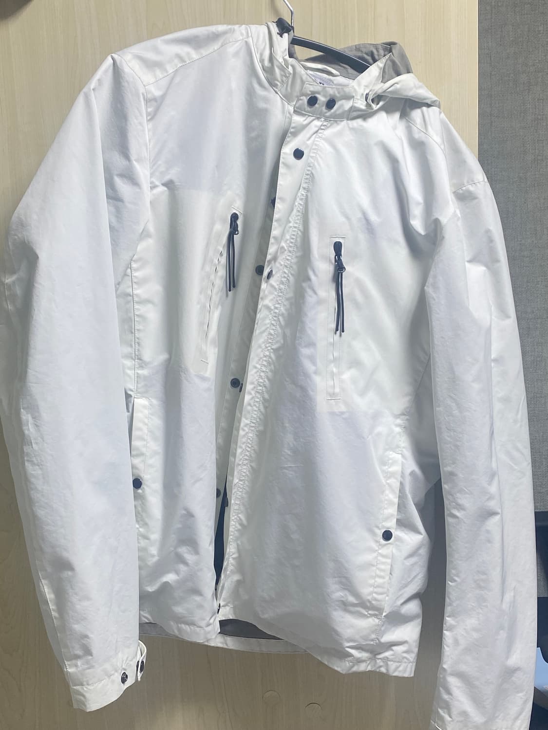 C.P. Company 화이트 폴리 고글 오버셔츠 상품이미지1
