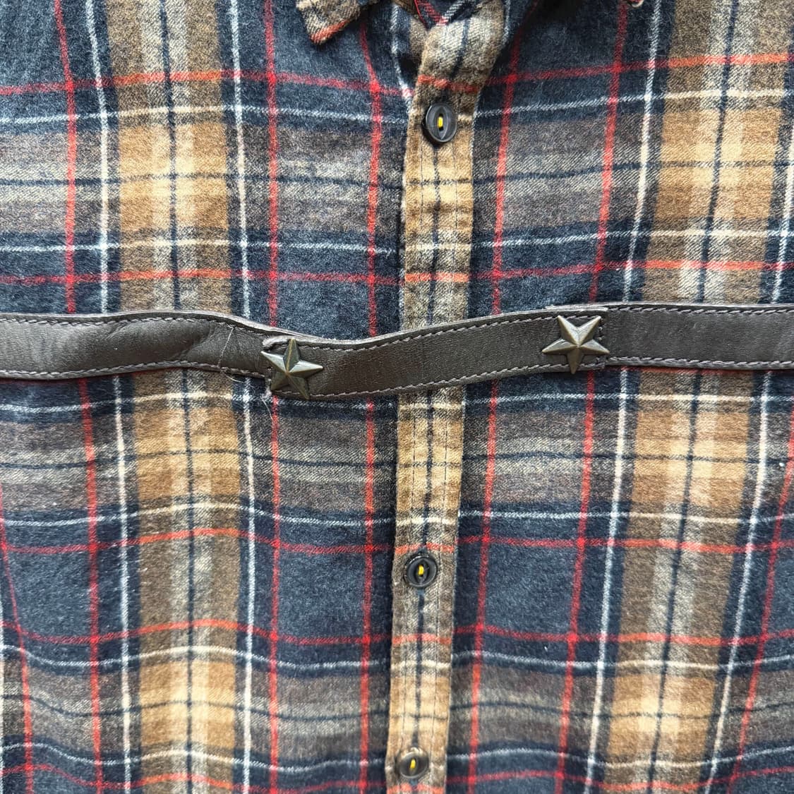 디스퀘어드2 체크 셔츠 스타 스터드 가죽 스트랩 디테일 브라운 네이비 상품이미지6
