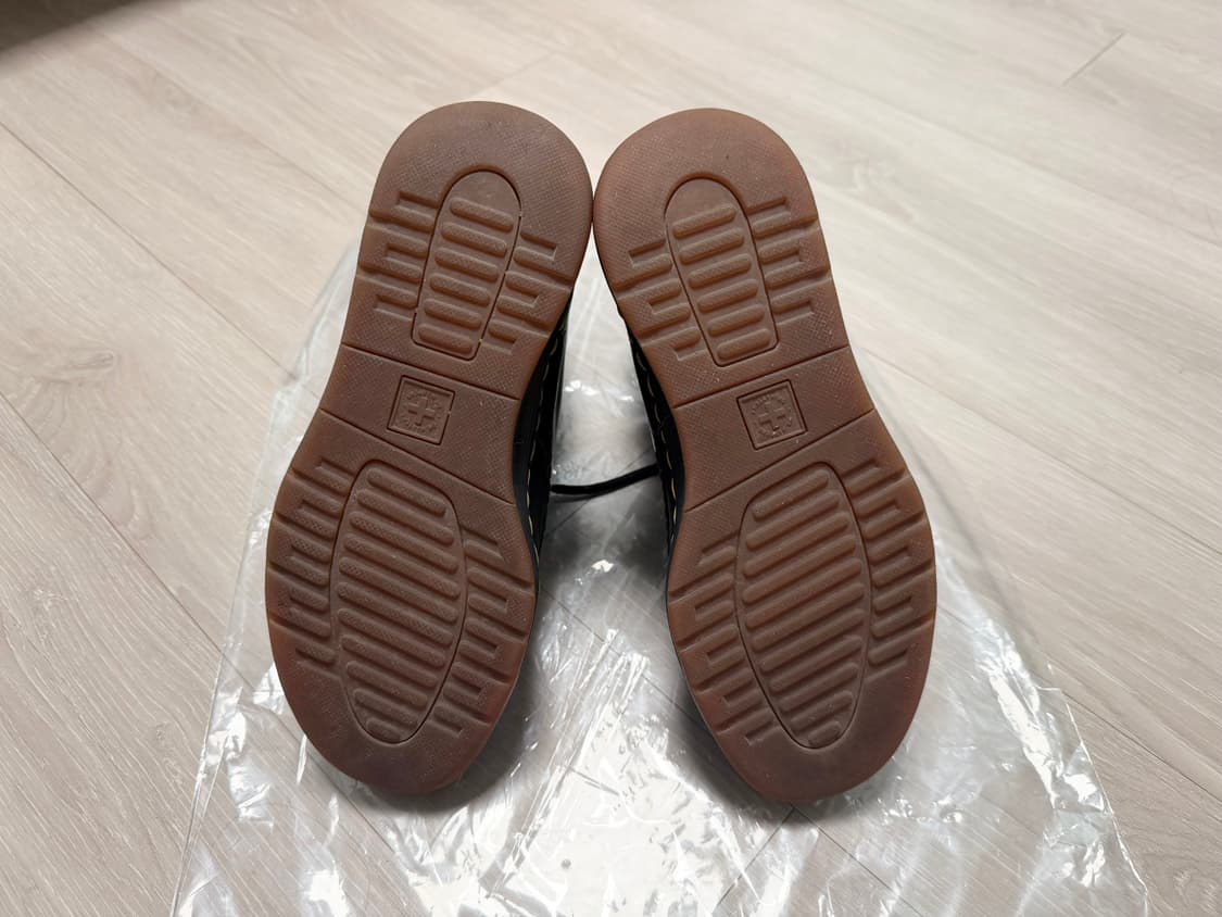 230) 닥터마틴 1460 부츠 뉴턴 경량모델 Dr.Martens 상품이미지7