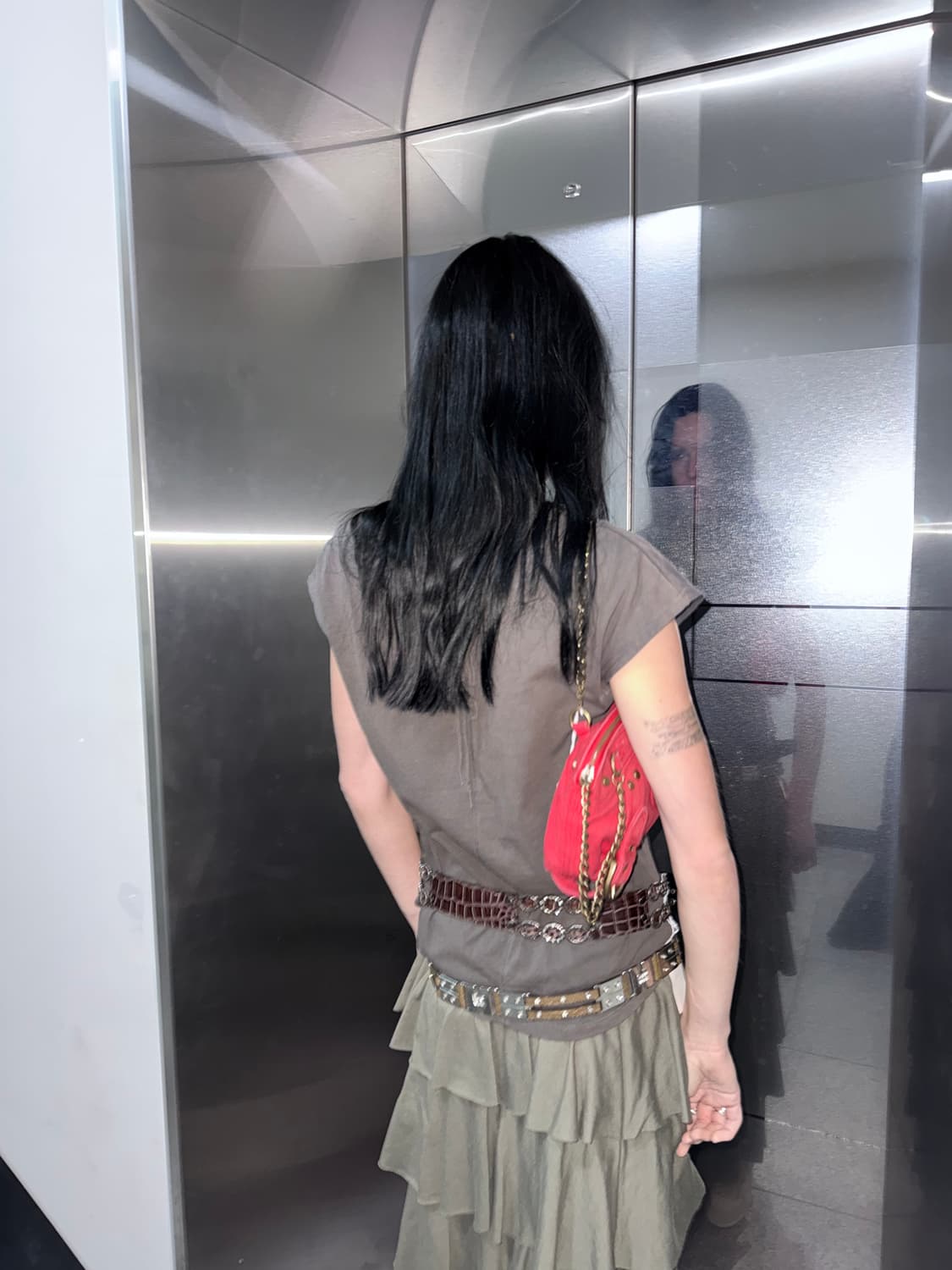 strap back t-shirt 상품이미지5