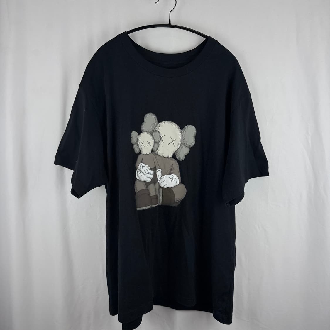 (3XL) 유니클로 X 카우스 반팔 티 블랙 상품이미지2