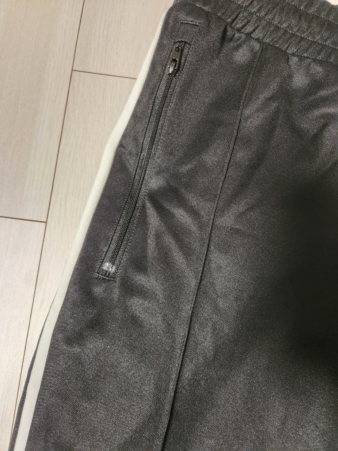 택 새상품)아디다스 베켄바우어 트랙 팬츠 사이즈xl

스포츠웨어/하의/바 상품이미지5