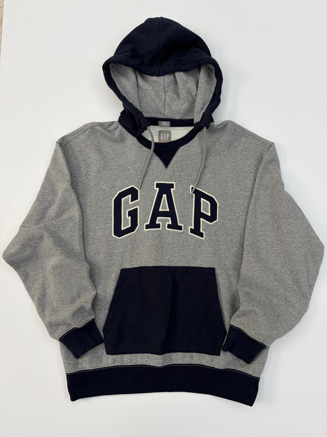 GAP 빅로고 투톤 후드 스웻셔츠 상품이미지1