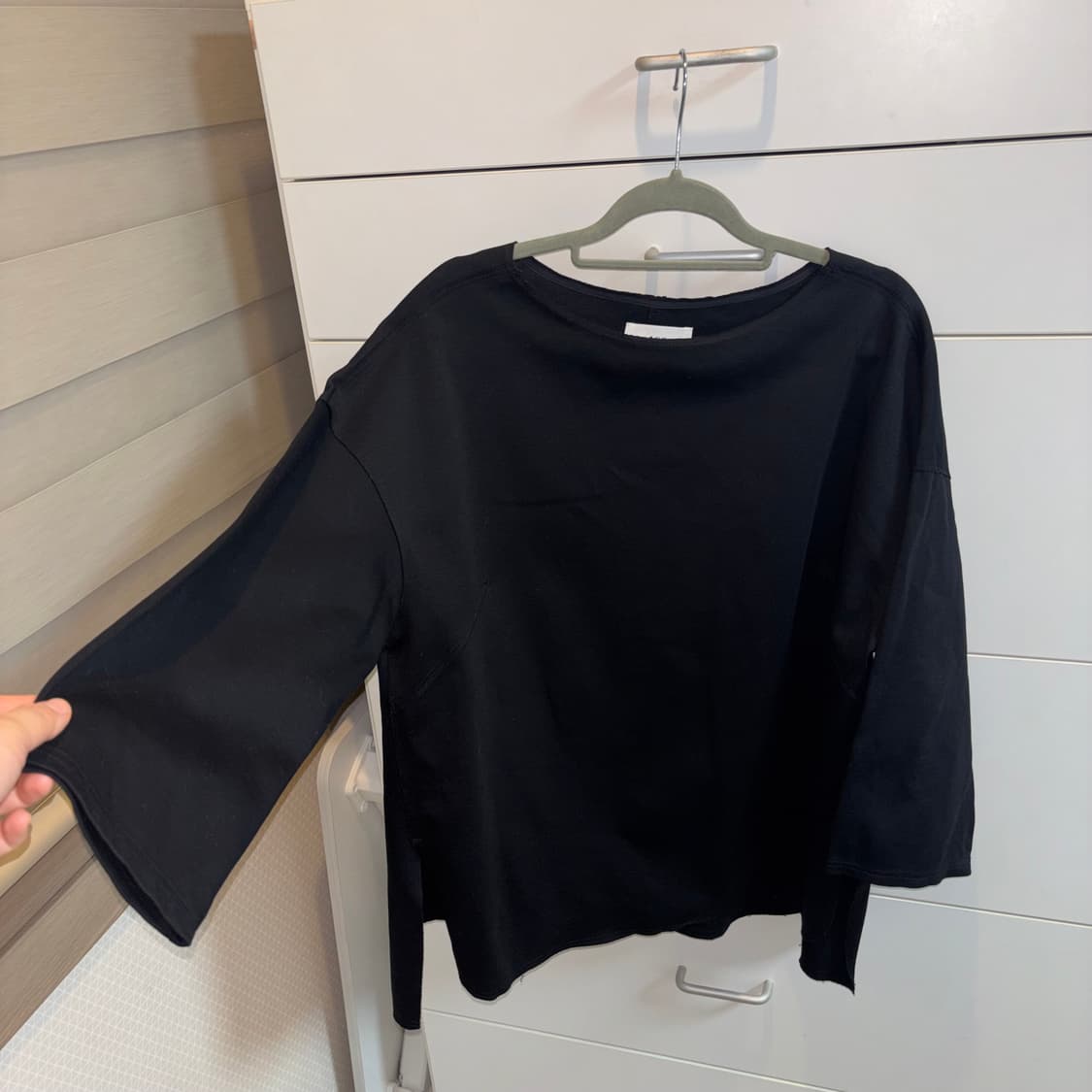 1er Arrondissement 일본제 블랙 컷아웃 반팔 상품이미지2