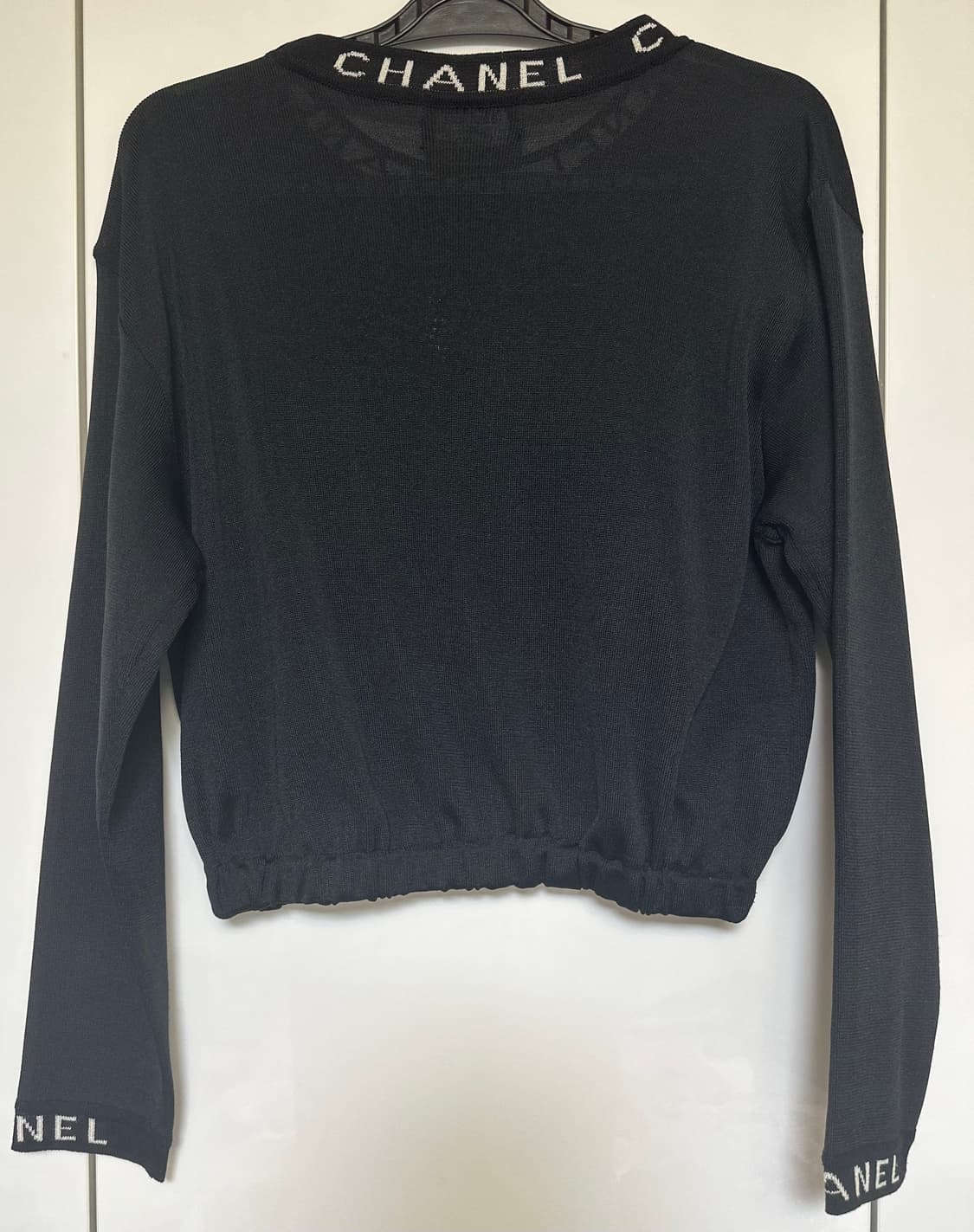 샤넬 블랙 로고 니트 긴팔티  상품이미지6