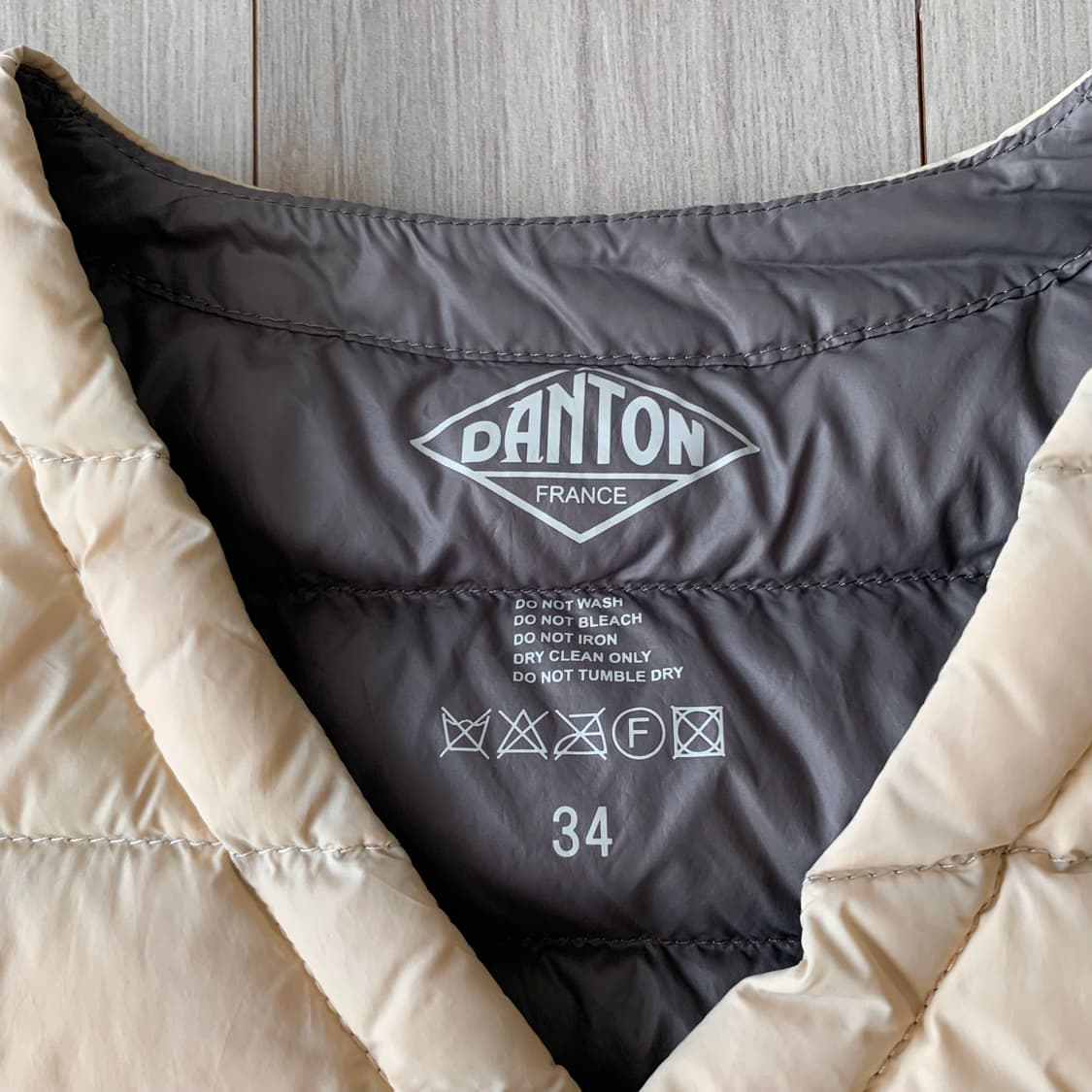 단톤 여성 라이트 옐로우 경량 다운 베스트 34 상품이미지3