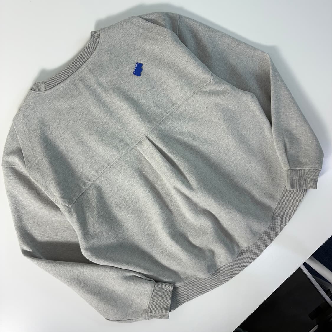 Adeer Error 아더에러 체스트 에드모어 맨투맨 상품이미지4