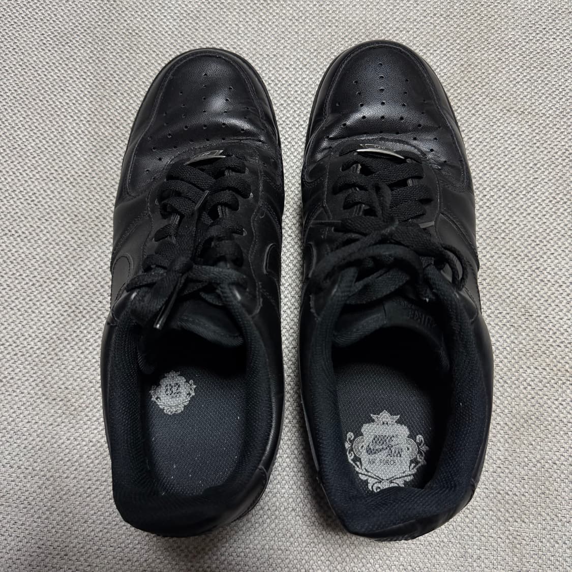 나이키 에어포스 올블랙 상품이미지2