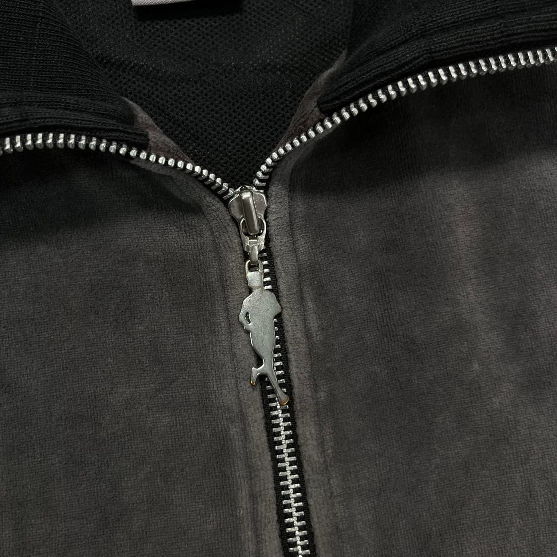 100 나이키 벨벳 올드스쿨 풀 집업 져지 상품이미지4