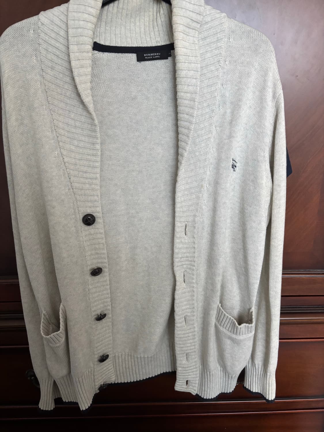버버리 가디건 팝니다 상품이미지2