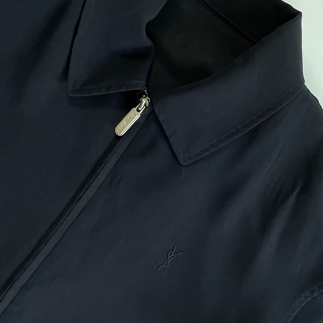 YvesSaintLaurent  입생로랑 시그니처 자수 폴리쉘 블루종 자 상품이미지2