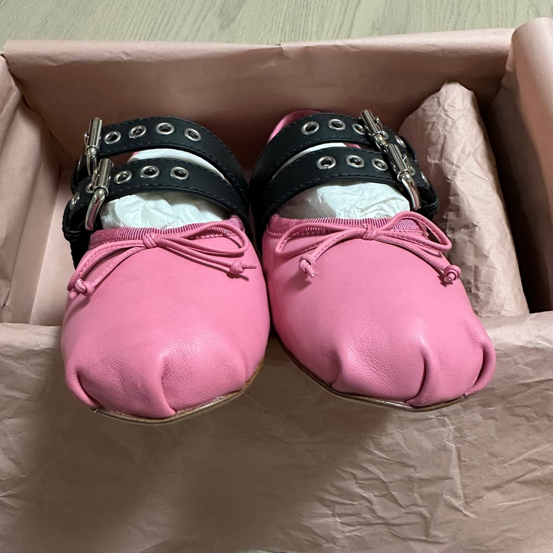 미우미우 발레리나 플랫 핑크 레더 36.5사이즈 / 새상품  상품이미지4