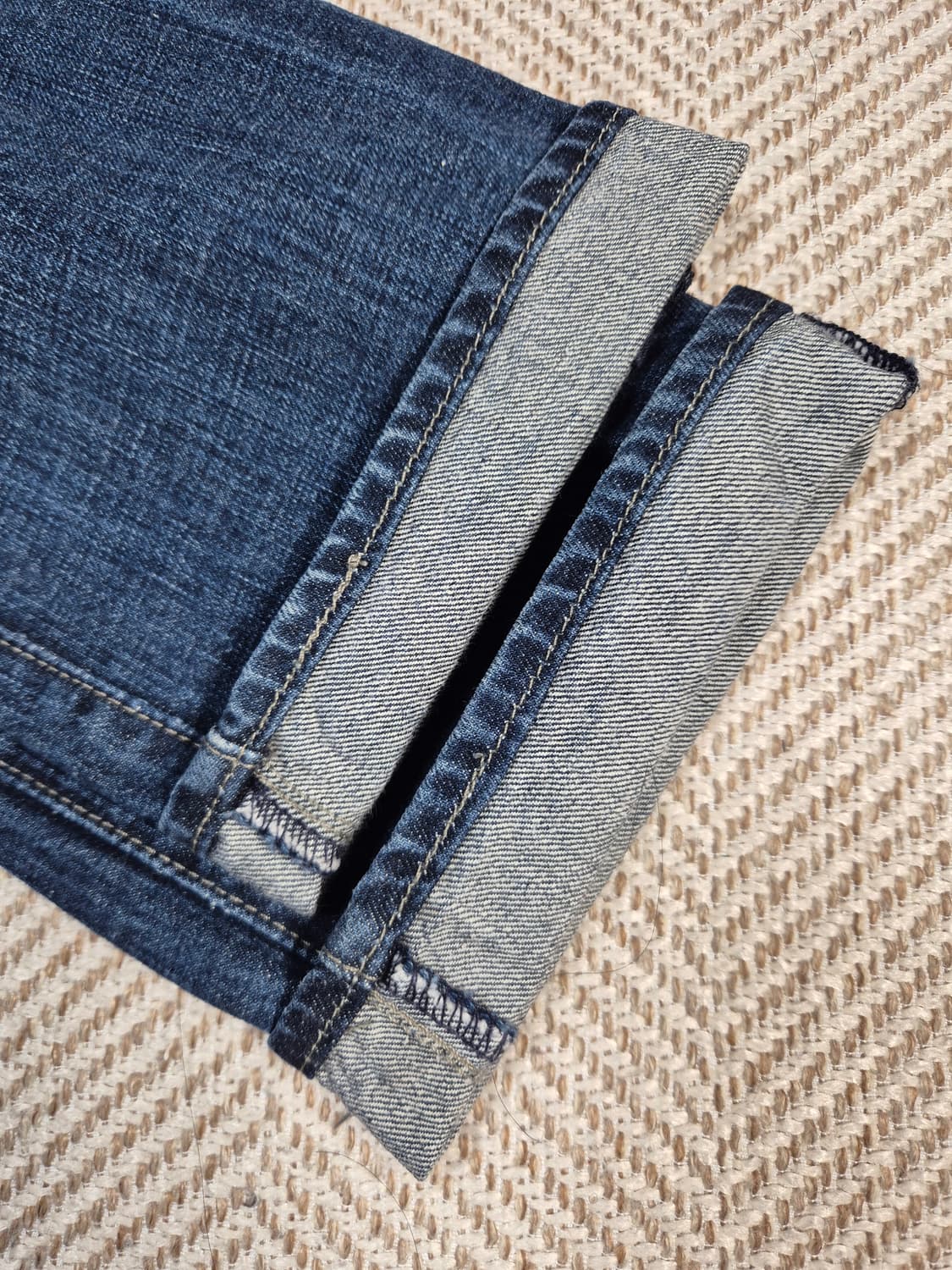 리바이스  501 ( p53 )

리바이스는 단순한 브랜드를 넘어, 17 상품이미지5