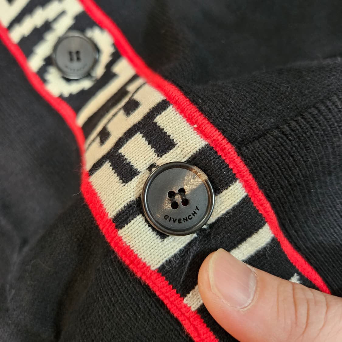 지방시(GIVENCHY) 18SS 레터링 라인 가디건 L size 상품이미지4