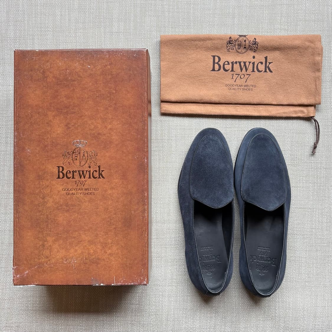 [260] 새제품 Berwick 4950 벨지안 네이비 스웨이드 로퍼 상품이미지10