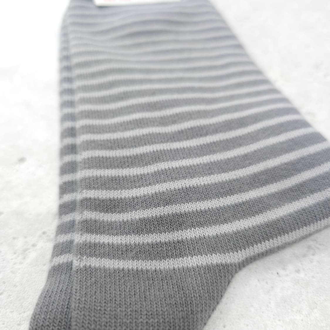 JPN 유니클로 그레이 스트라이프 양말 상품이미지3