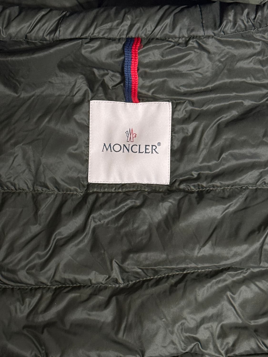 몽클레어 남성패딩 상품이미지4