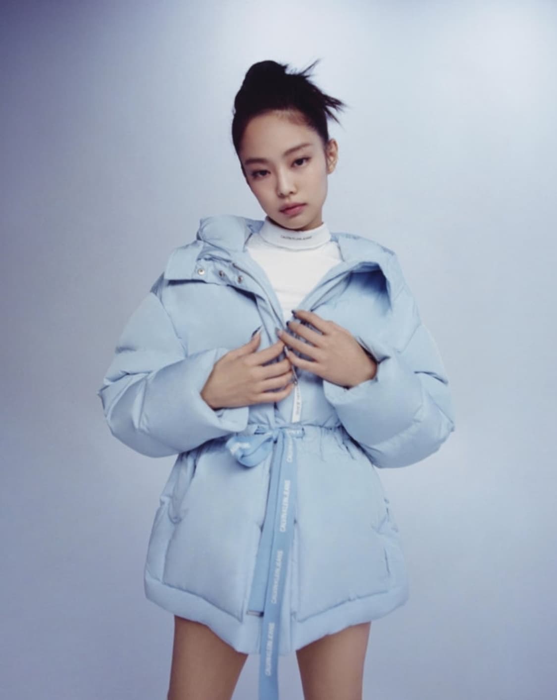 캘빈클라인 미드 랭스 페미닌 다운 자켓 XS (제니,정호연) 상품이미지4