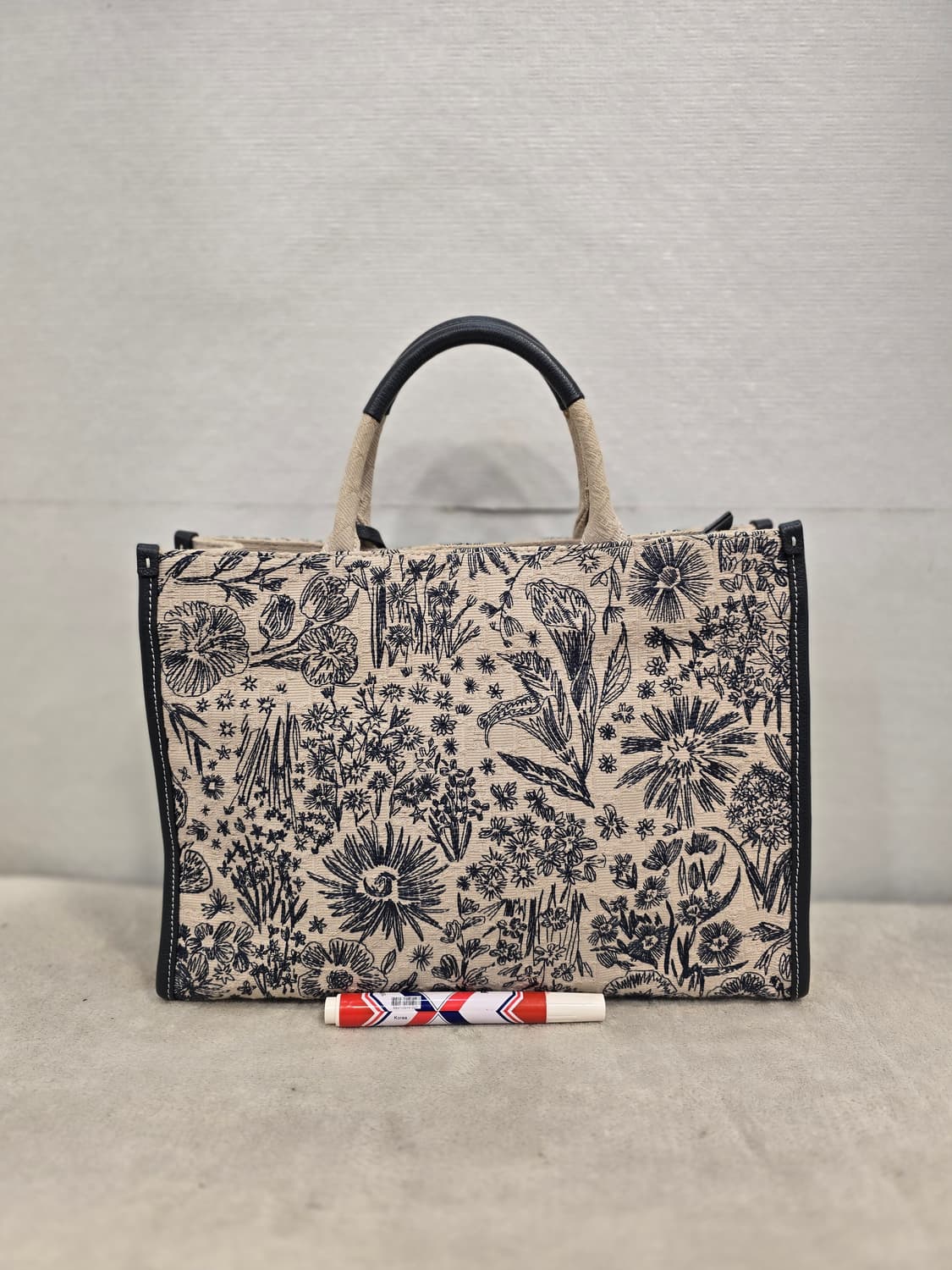 닥스 네이비 플라워 자수 자카드 토트백 가방 상품이미지3