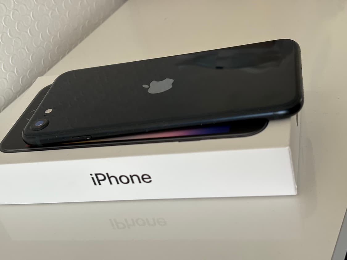 아이폰 Se3 상품이미지5