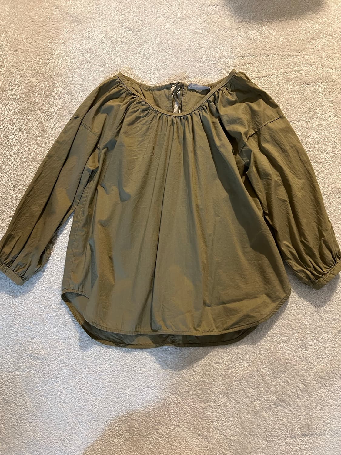 EVERLANE 블라우스 새상품 상품이미지1