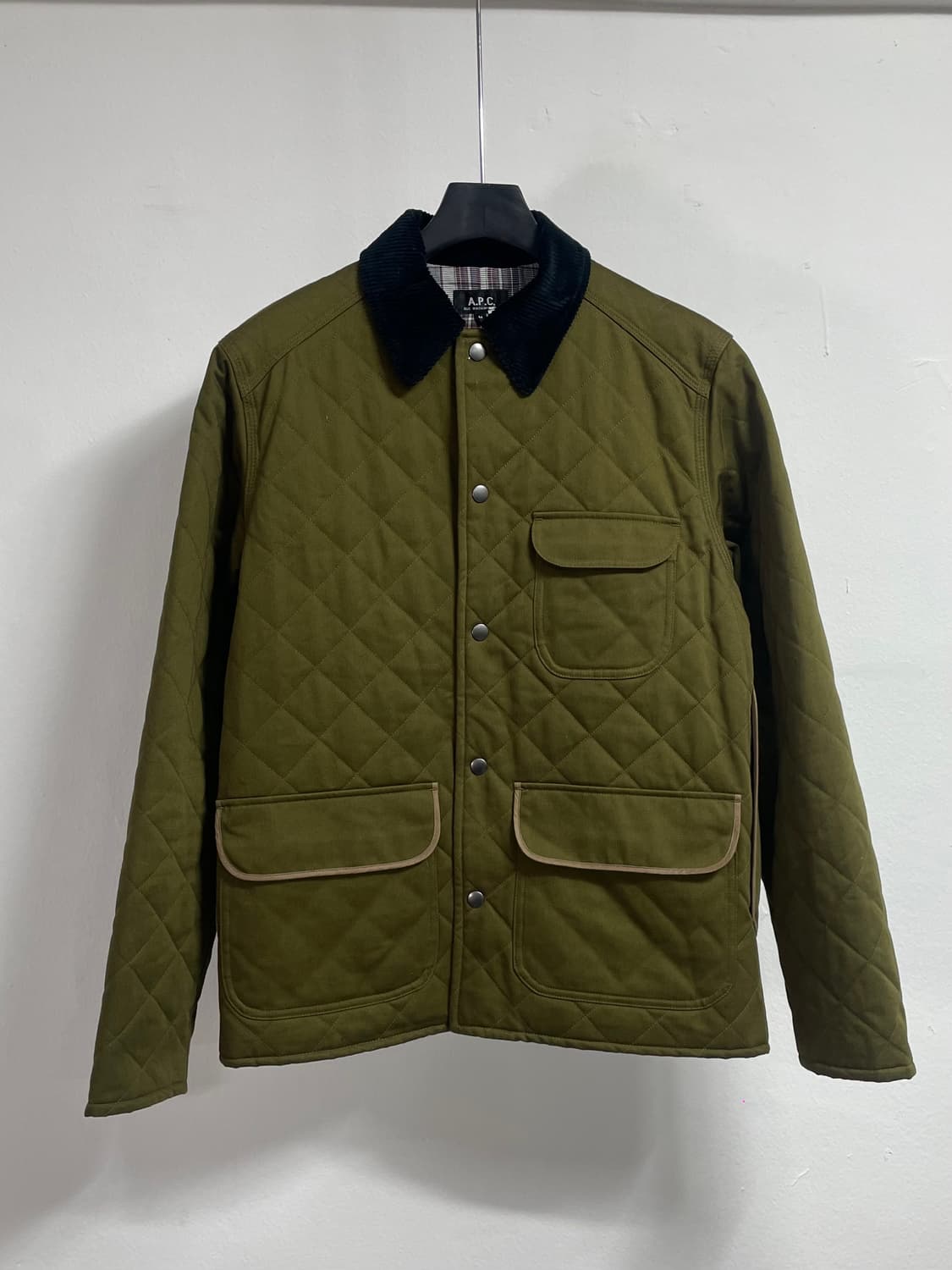  APC 아페쎄 카키 퀼팅 자켓 (on.08) 상품이미지1