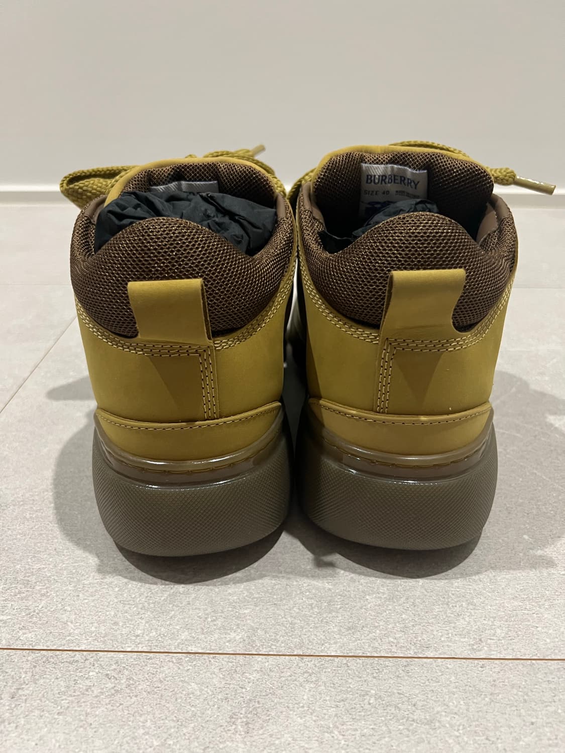 [새제품][40] 버버리 누벅 트랙부츠 상품이미지4