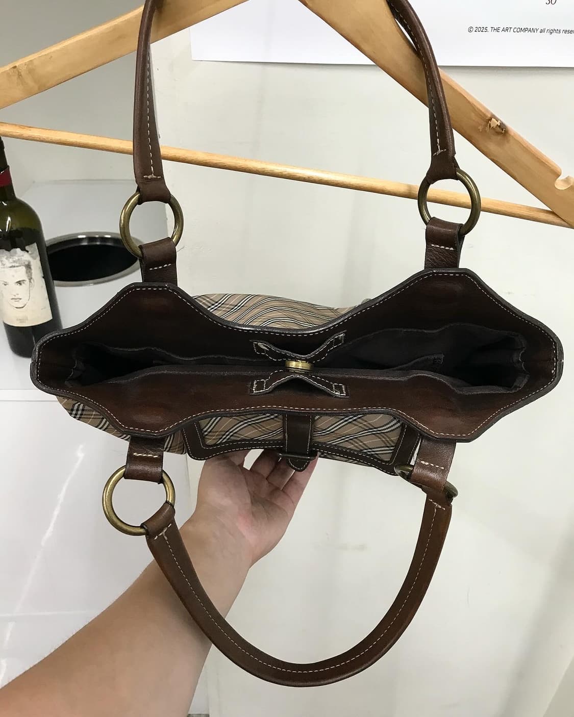 버버리 체크 숄더백 가방 상품이미지4