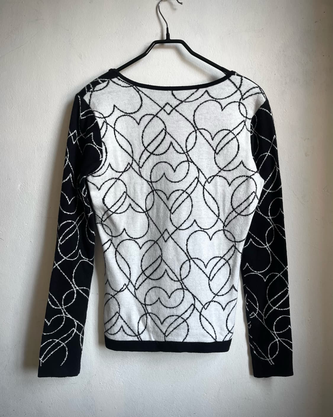 Armani Jeans Heart Pattern V-Neck Knit 상품이미지8