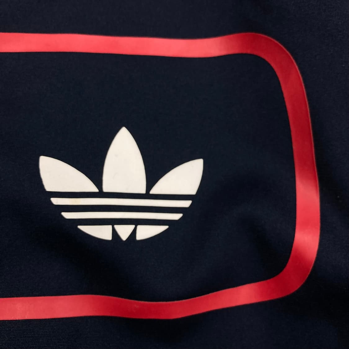 아디다스 네이비 컬러 불꽃 로고 트랙탑 상품이미지2